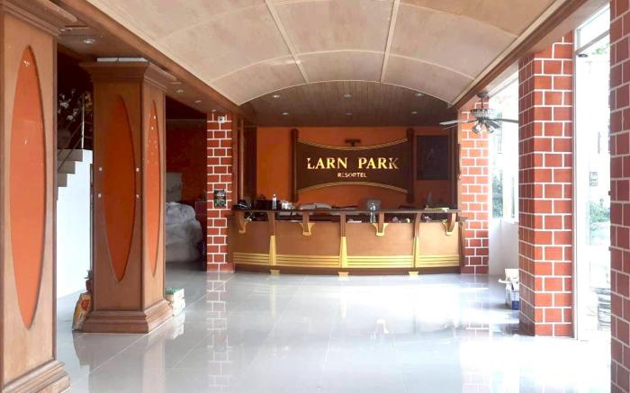 LARN PARK RESORTEL