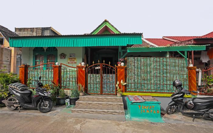 SPOT ON 92115 Homestay Bude Sri