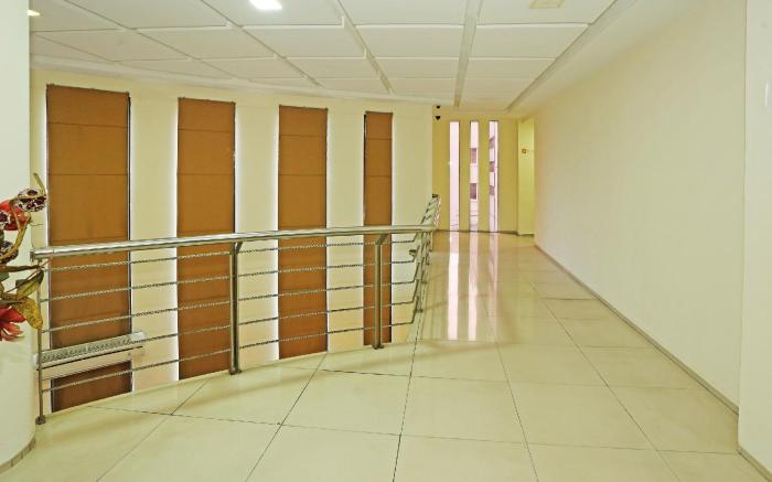Super OYO Townhouse OAK Hotel Fiducia Serpong