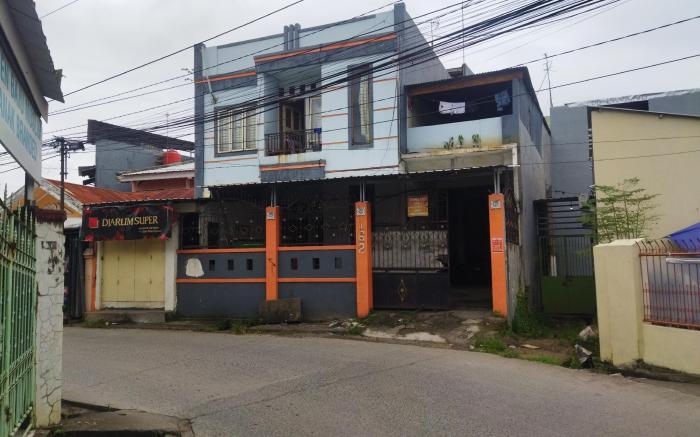 OYO 92100 Kost Biru