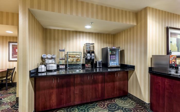 Cobblestone Inn & Suites - Vinton, IA
