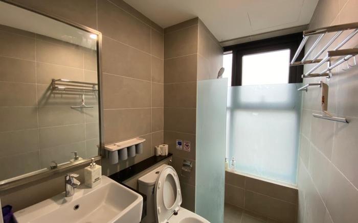 Tropicana 218 Macalister Georgetown M235 WL