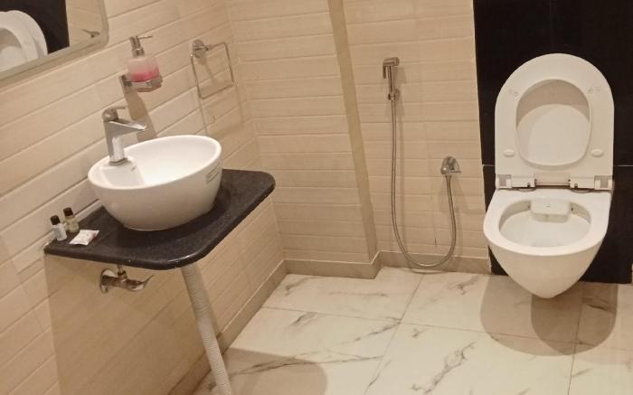 Sarla Hotel Inn