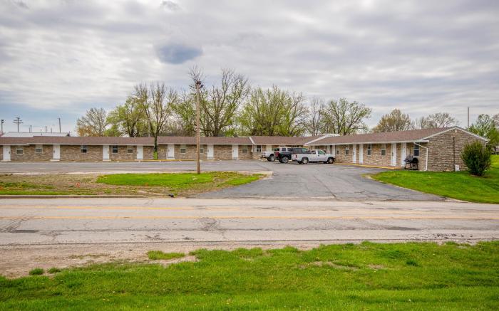 OYO Travelier Motel