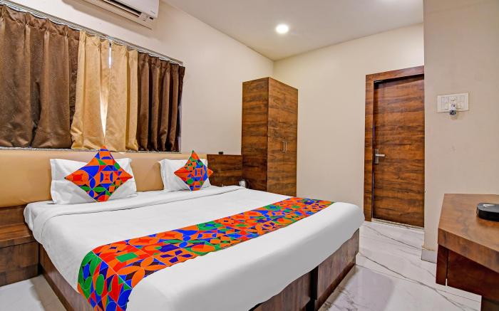 FabHotel Dak Plaza - Nr. Axis Mall