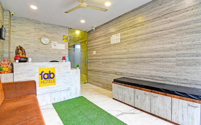 FabHotel Dak Plaza - Nr. Axis Mall