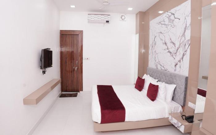 Shri Govindam Hotel