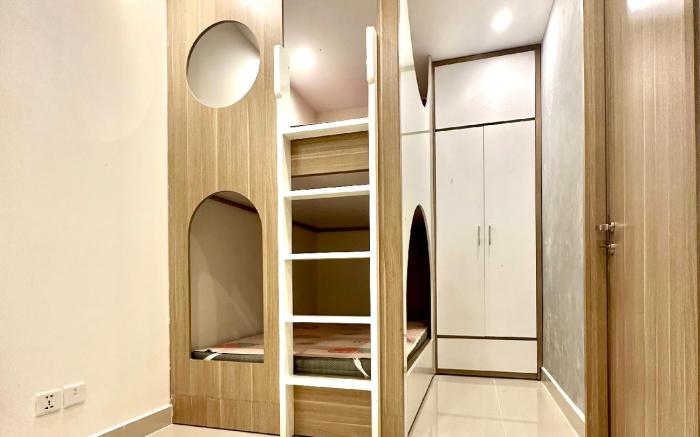 Lambie Home