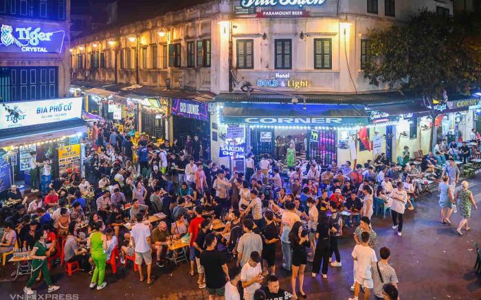 A precious old Vietnamese house in the heart Hanoi