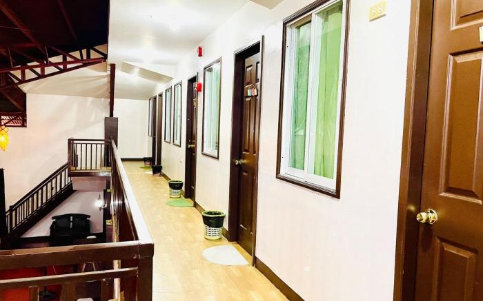 Amancio's Balai Spacious Room w/Shared Bathroom
