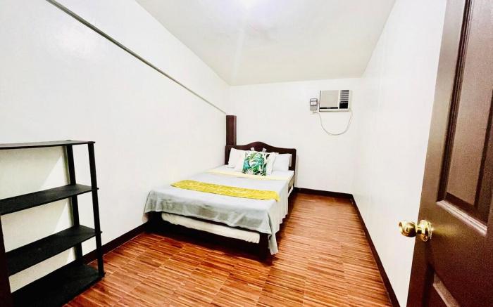 Amancio's Balai Spacious Room w/Shared Bathroom