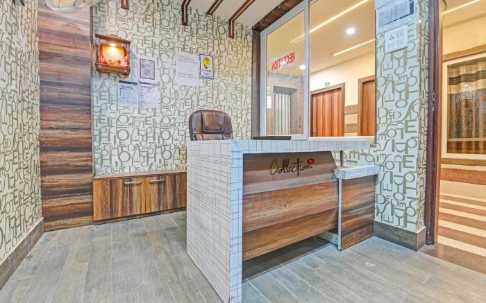 Collection O Mohan Paradise