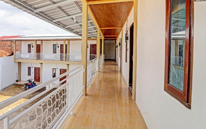 OYO 92054 Gala Residence