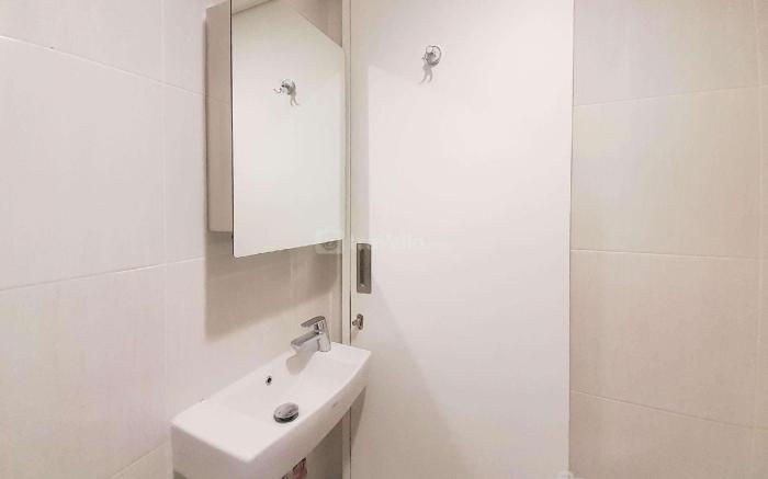 Elegant and Cozy Studio Barsa City Apt By Travelio