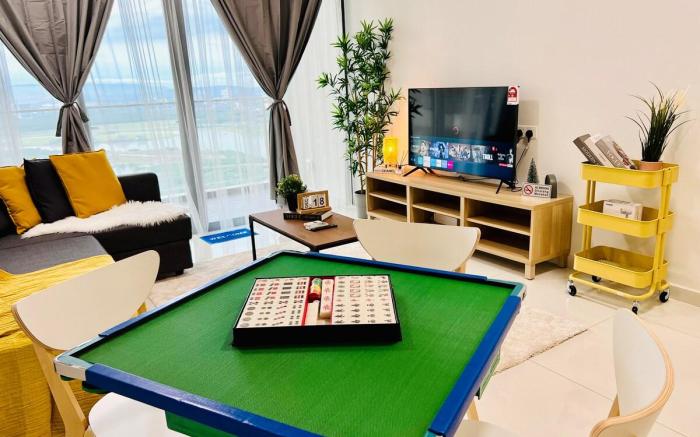 Sea View Suite @ Level 44 Danga Bay 3BR 6-12 pax