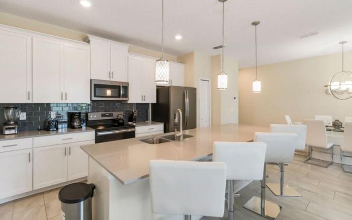 Bedrooms  3 Bathrooms  Storey Lake 4853 RC