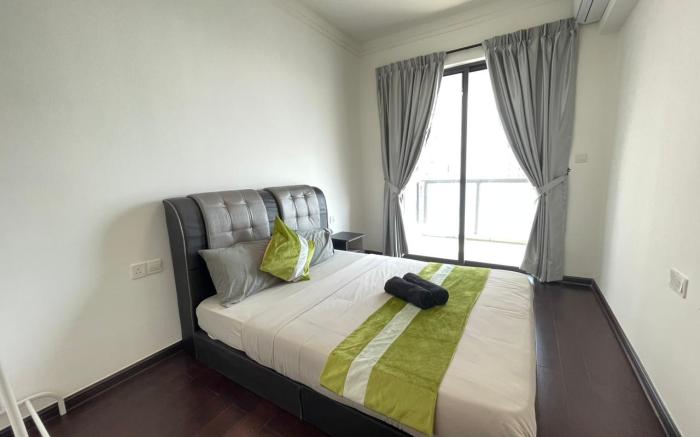 Causeway Sea View 3bedroom @ R&F Princess Cove