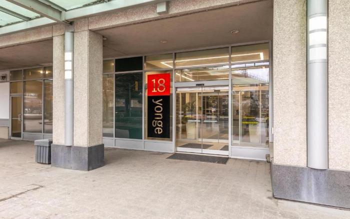 Yonge Street Downtown Toronto Condos