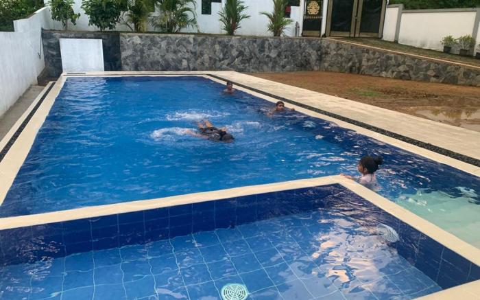 Healand Holiday Bungalow & Restaurant