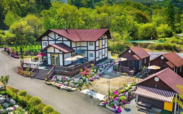 Moon river pension
