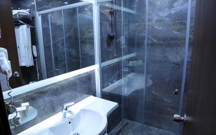 Teymur Continental Hotel & Convention Center