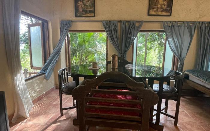 Calmshet Lakeview Cottage with 3 meals + pool
