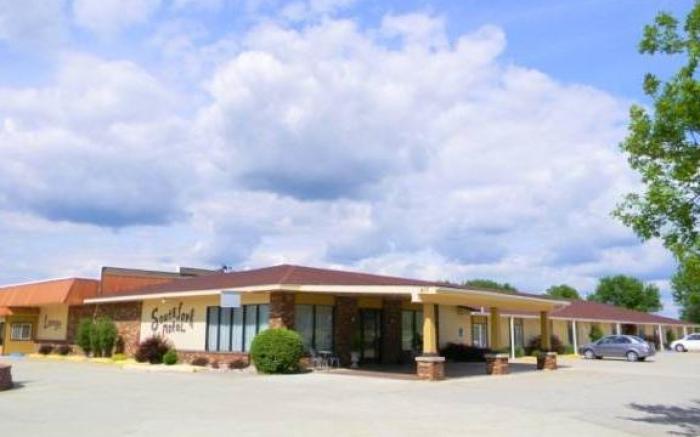 Southfork Motel