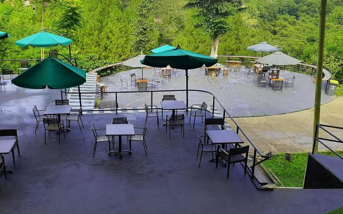 Camp Hulu Cai Resort