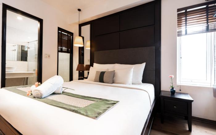 Hanoi Center Silk Charming Hotel