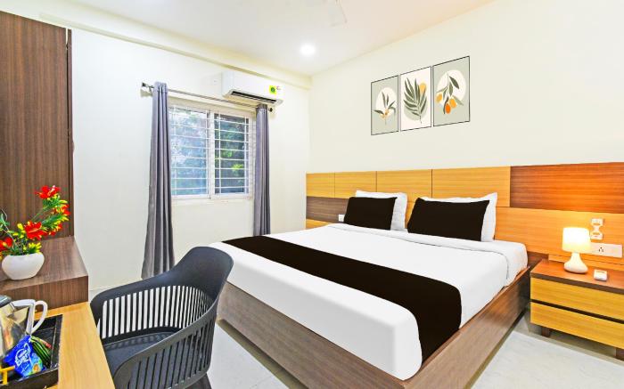 Super Townhouse Kondapur Near Botanical Garden Formerly RRR Inn