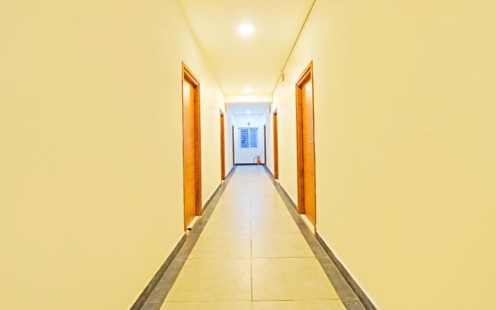 Super Townhouse Kondapur Near Botanical Garden Formerly RRR Inn
