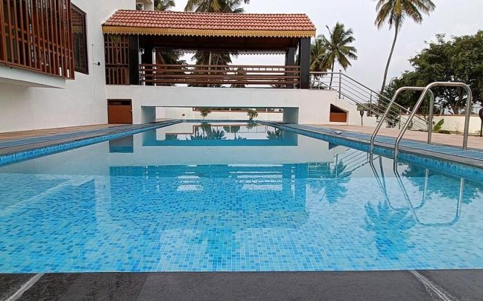 Private Pool Villa with Heated Jacuzzi - Lagoon