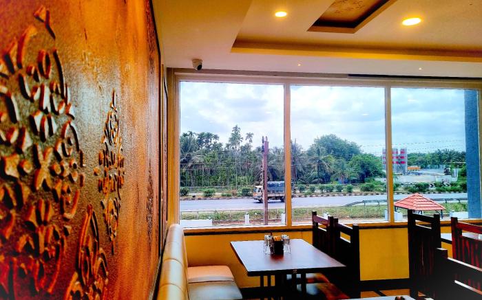 SADANAND'S HIGHWAY INN,TUMKUR