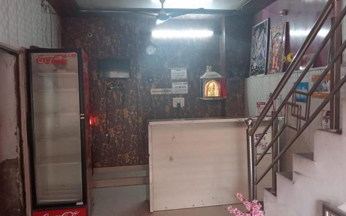 Goroomgo Anand Guest House Mathura