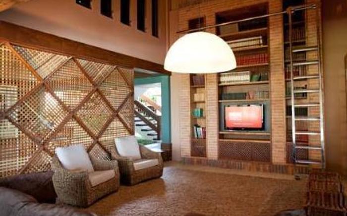 Carmel Charme Resort