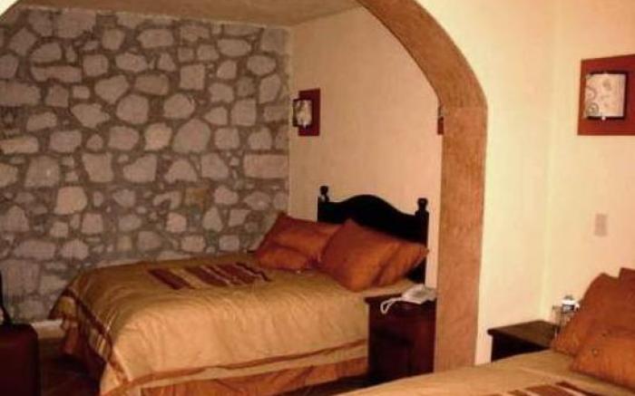 Hotel Casa del Virrey & Suites