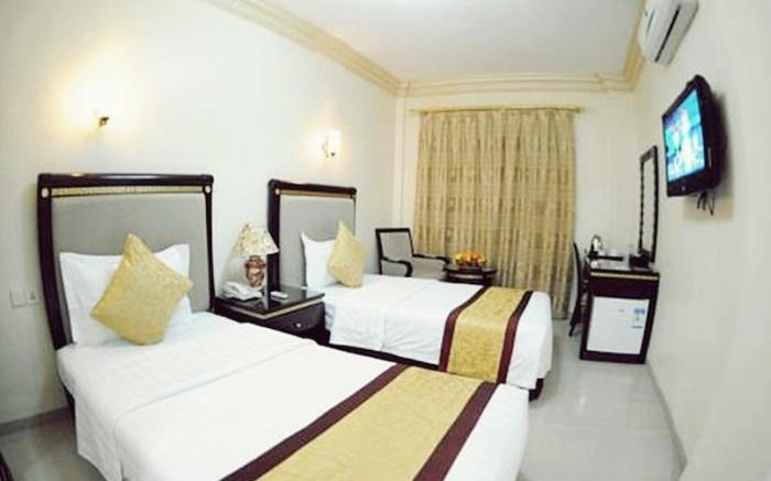 Cedar Hotel