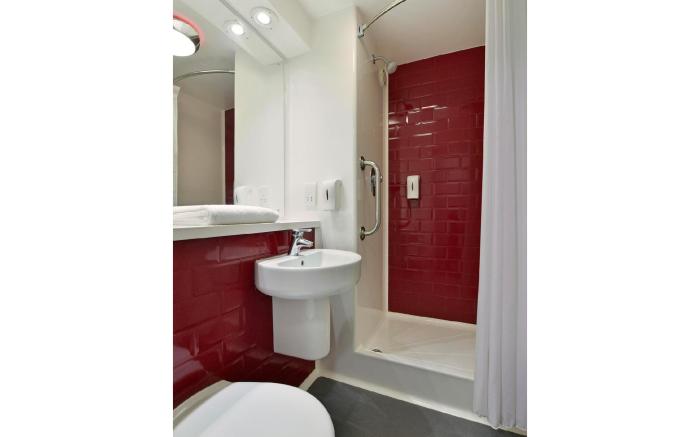 Travelodge Camberley Central