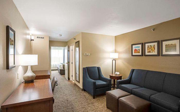 Comfort Inn & Suites Independence