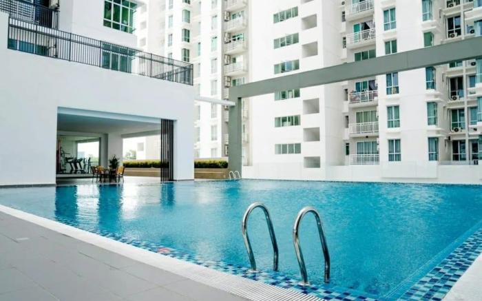Aliff Avenue 2BR Same row capital city mall @Natol