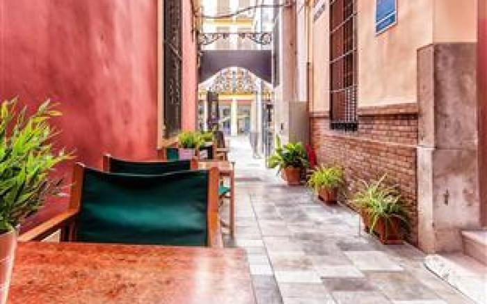 Feel Hostel City Center