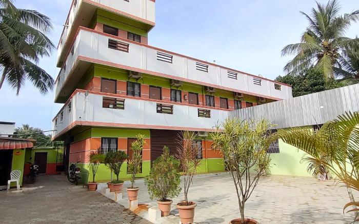 Nandhan Guest House 