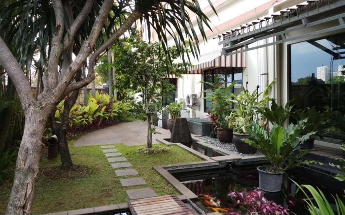 Comfy & Stylish 2BR At Grand Setiabudi By Travelio