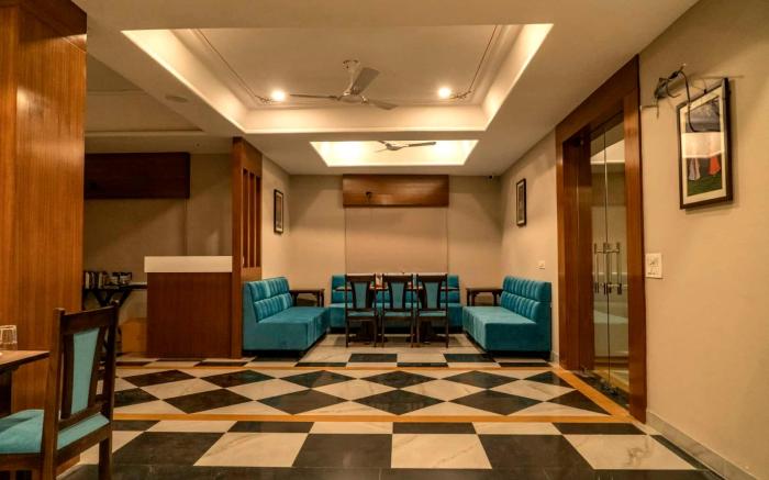 Shreeji Mahal Hotel