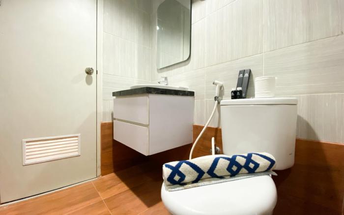 Comfort Look 1BR Vasanta Innopark By Travelio