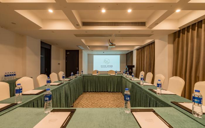 Rezen Retreat Qiyu Hotel Shanghai International Tourism Resort Xiuyan Road Metro Station