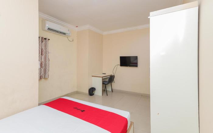 RedDoorz Syariah near Stasiun Karet