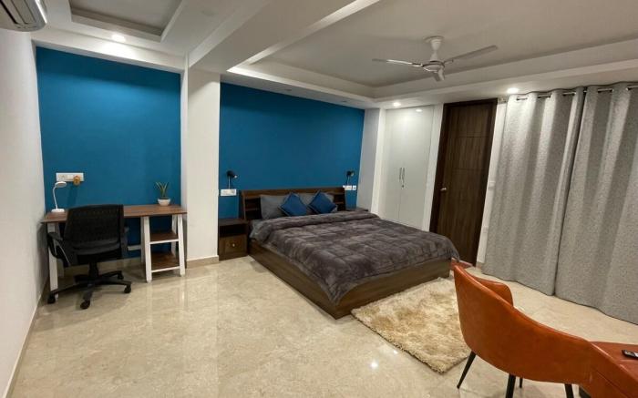 FlxHo Uno- Premium Private Room- Golf Course Road