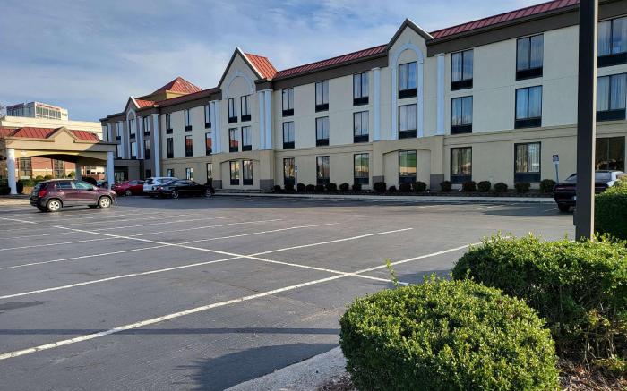 Wingate by Wyndham Greensboro/Coliseum