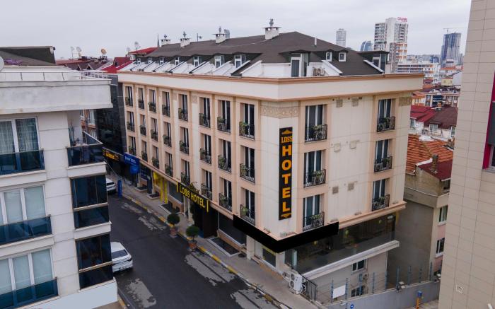 LOSS HOTEL